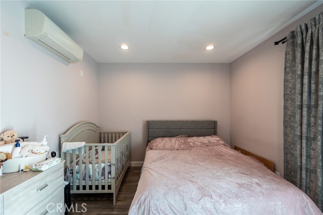 Detail Gallery Image 12 of 21 For 7647 Amestoy Ave, Van Nuys,  CA 91406 - 2 Beds | 2 Baths