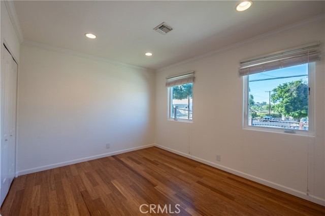 Detail Gallery Image 9 of 24 For 10930 Oro Vista Ave, Sunland,  CA 91040 - 3 Beds | 2 Baths