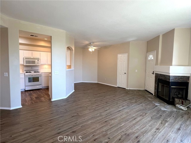 7997 E Viewrim, Anaheim Hills CA: https://media.crmls.org/medias/6a0ba617-8213-46a1-80a2-46851f467f5c.jpg