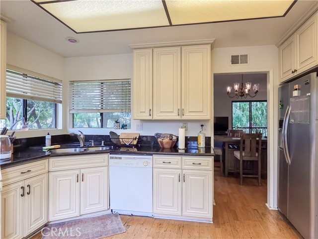 Detail Gallery Image 3 of 35 For 59 Rainbow Ridge, Irvine,  CA 92603 - 2 Beds | 2 Baths