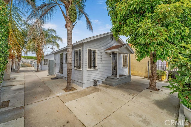 Detail Gallery Image 1 of 19 For 9309 S Broadway, Los Angeles,  CA 90003 - – Beds | – Baths