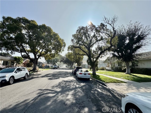 Detail Gallery Image 4 of 6 For 3937 Charlemagne, Long Beach,  CA 90808 - 3 Beds | 1/1 Baths
