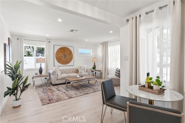 Detail Gallery Image 6 of 36 For 8502 Comolette, Downey,  CA 90242 - 3 Beds | 2 Baths