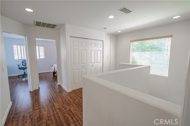 Detail Gallery Image 15 of 26 For 24472 Montevista Cir, Valencia,  CA 91354 - 3 Beds | 3 Baths