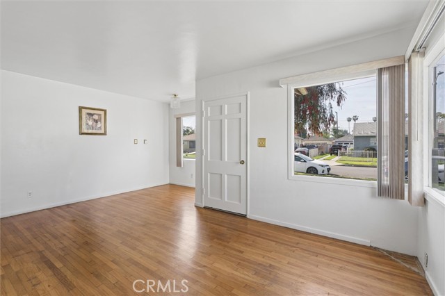 Detail Gallery Image 4 of 18 For 1613 E Ezmirlian, Compton,  CA 90221 - 3 Beds | 1 Baths