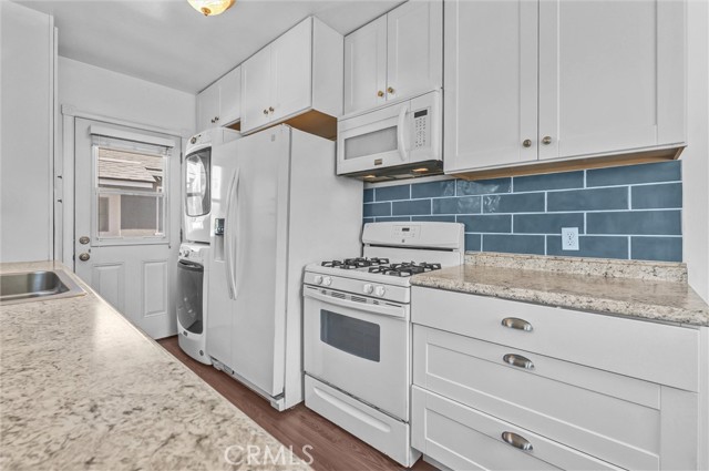 Detail Gallery Image 15 of 28 For 22228 Warmside, Torrance,  CA 90505 - 3 Beds | 1 Baths