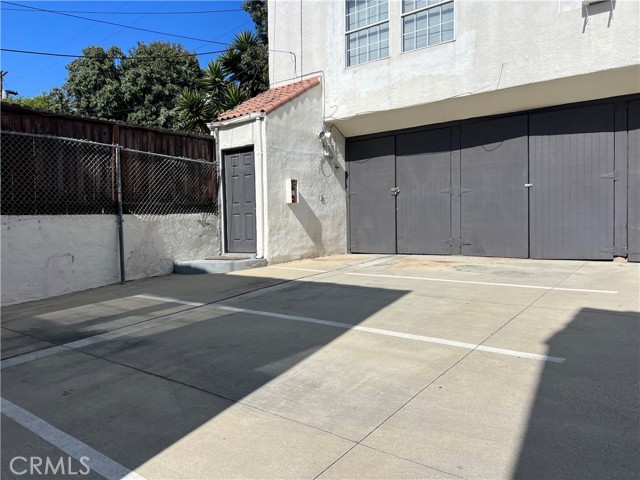 122 S Westmoreland Ave, Los Angeles CA: https://media.crmls.org/medias/6a0e7d7a-2695-4e62-a6d6-07f6051a6ec2.jpg