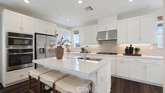 27463 Sand Almond Way, Valencia CA: https://media.crmls.org/medias/6a0e9b4a-ee6c-41eb-9110-20b56944e564.jpg