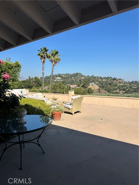 Detail Gallery Image 20 of 25 For 3160 Kirkham Dr, Glendale,  CA 91206 - 4 Beds | 2 Baths