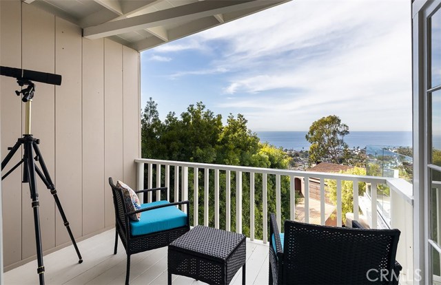 Detail Gallery Image 20 of 31 For 917 Rembrandt Dr, Laguna Beach,  CA 92651 - 3 Beds | 2 Baths