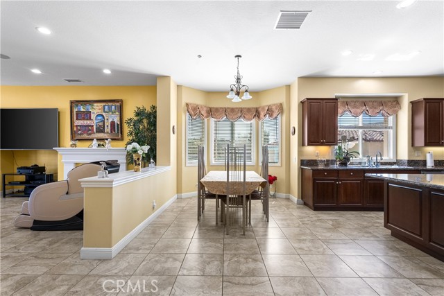 Detail Gallery Image 12 of 25 For 22763 Hialeah Way, Chatsworth,  CA 91311 - 6 Beds | 7/1 Baths