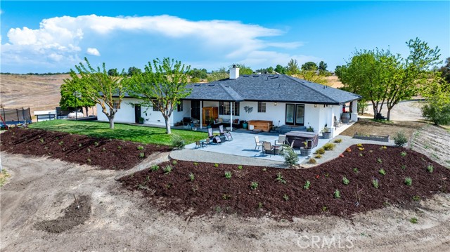 3150 Bluegrass Place, Creston CA: https://media.crmls.org/medias/6a1067f1-1524-4664-a077-3cf6ebe2bd4a.jpg