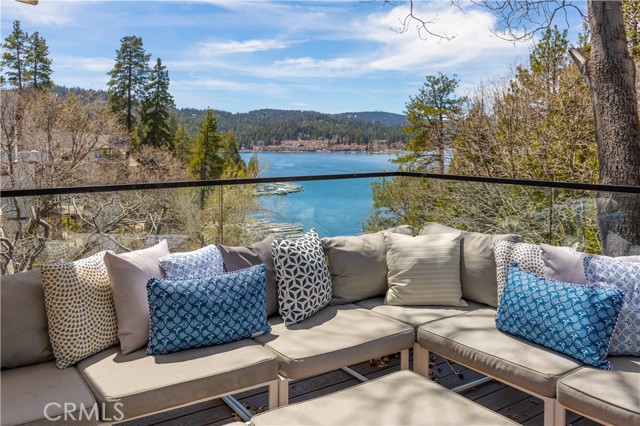 Detail Gallery Image 16 of 41 For 28744 Palisades Dr, Lake Arrowhead,  CA 92352 - 4 Beds | 3 Baths