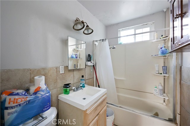 Detail Gallery Image 9 of 15 For 3811 Trinity St, Los Angeles,  CA 90011 - – Beds | – Baths