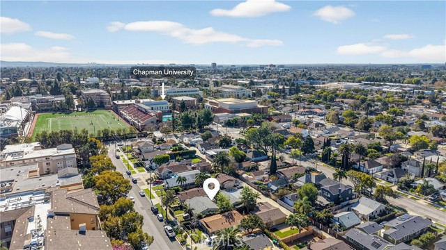 Detail Gallery Image 13 of 16 For 560 N Grand, Orange,  CA 92867 - 5 Beds | 2 Baths