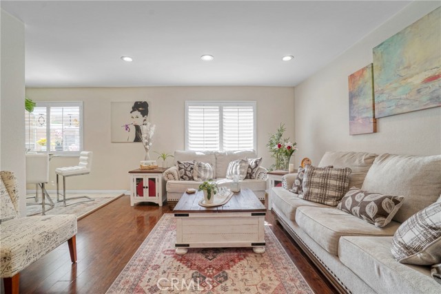 18730 Hatteras Street, Tarzana CA: https://media.crmls.org/medias/6a13e976-375f-4f30-a00f-137053f695d2.jpg