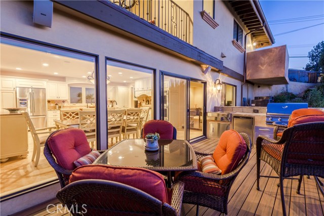 View deck with outdoor kitchen.