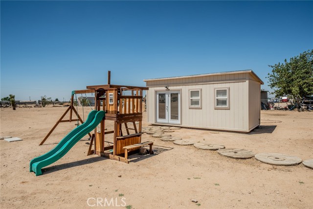 11130 Tenaya Road, Apple Valley CA: https://media.crmls.org/medias/6a14165e-c6ae-44e6-b360-0cb476998168.jpg