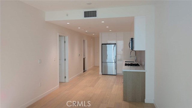 Detail Gallery Image 6 of 12 For 400 S Broadway #922,  Los Angeles,  CA 90013 - 1 Beds | 1 Baths