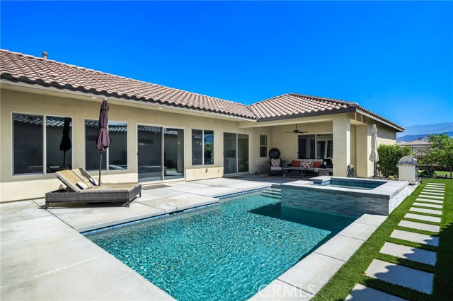 80241 Champions Way, La Quinta CA: https://media.crmls.org/medias/6a155aee-77c9-4462-9fb4-07bc439097cb.jpg