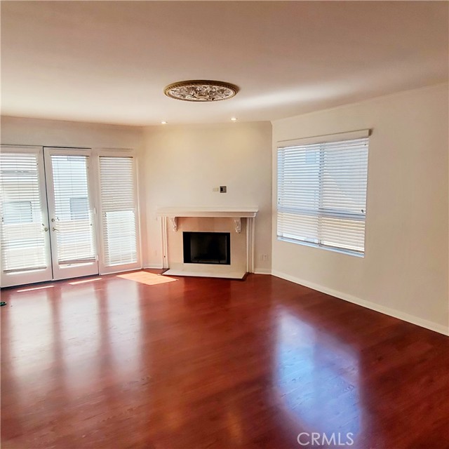 Detail Gallery Image 10 of 21 For 4415 Saugus Ave #207,  Sherman Oaks,  CA 91403 - 2 Beds | 2 Baths