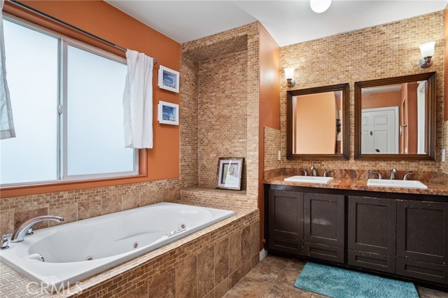 Detail Gallery Image 26 of 41 For 16269 Pebble Beach Dr, Victorville,  CA 92395 - 3 Beds | 2/1 Baths