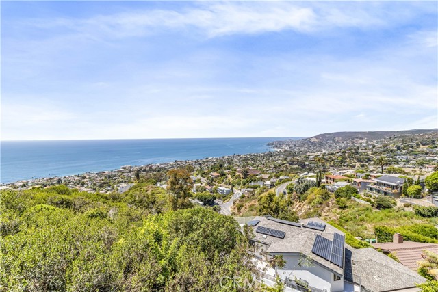 1105 Summit Dr, Laguna Beach, CA 92651