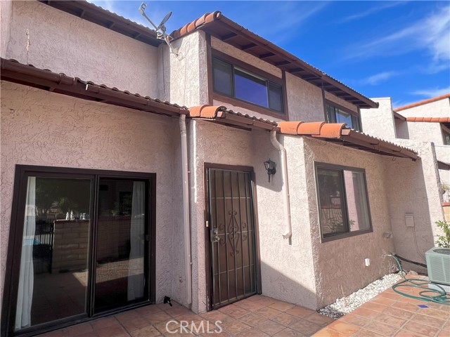 Detail Gallery Image 10 of 29 For 930 N Redding Way #D,  Upland,  CA 91768 - 3 Beds | 2/1 Baths