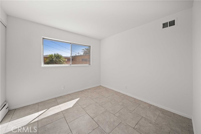 Detail Gallery Image 14 of 19 For 2165 Sweetbrier St, Palmdale,  CA 93550 - 4 Beds | 2 Baths