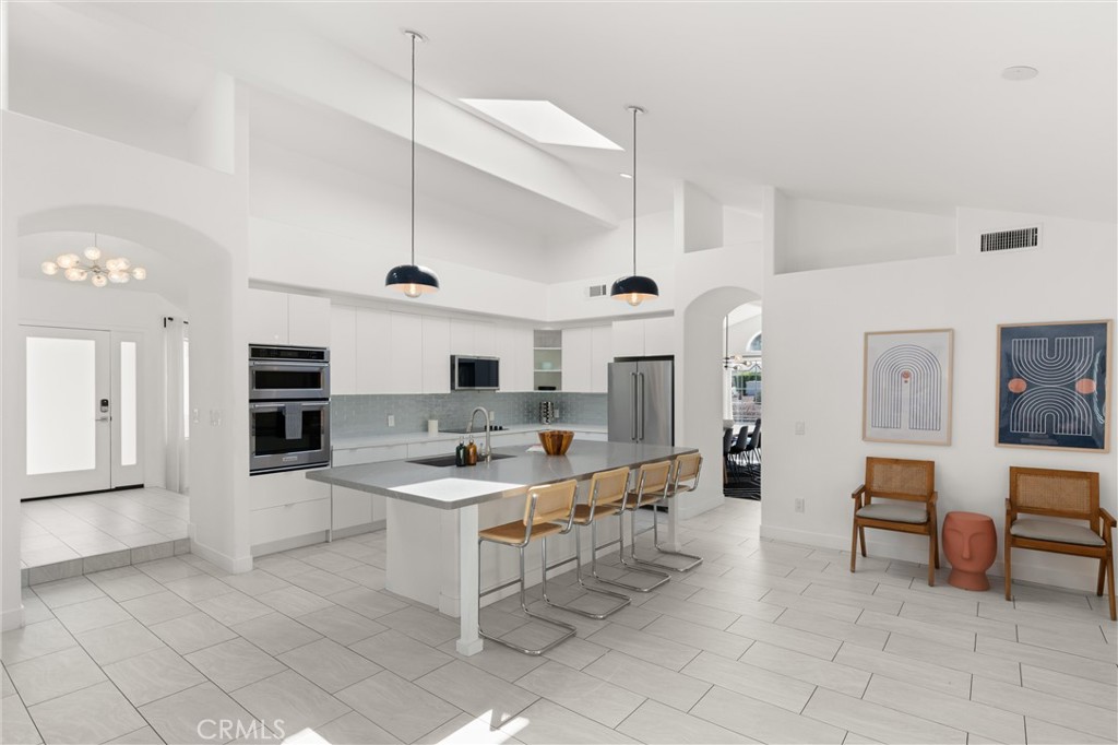 MLS #OC25199426 image #10