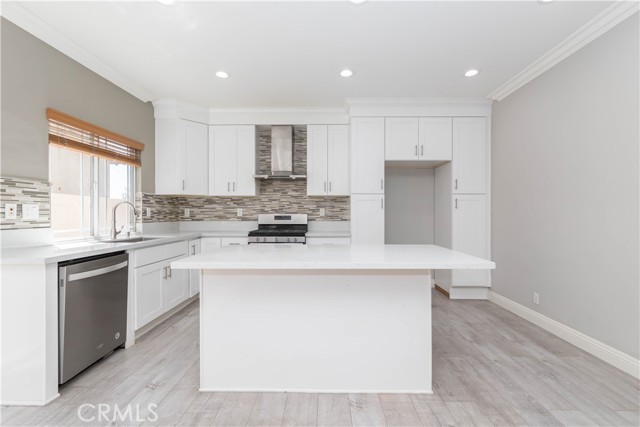 Detail Gallery Image 6 of 32 For 1318 Lukens Ct, Fullerton,  CA 92833 - 3 Beds | 2/1 Baths