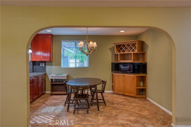 Detail Gallery Image 15 of 40 For 10049 Langdon, –,  CA 91345 - 3 Beds | 3 Baths