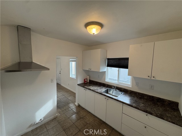 Detail Gallery Image 5 of 9 For 5655 Atlantic #5659.5,  Long Beach,  CA 90805 - 2 Beds | 1 Baths