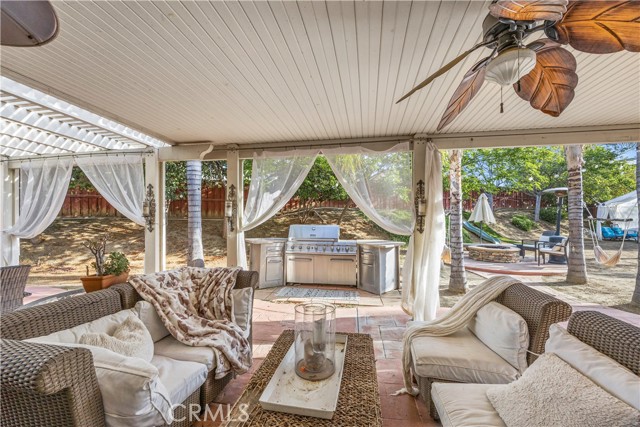 33727 verbena, Murrieta CA: https://media.crmls.org/medias/6a18dec8-5217-4413-aa97-d2ac2046a4a7.jpg