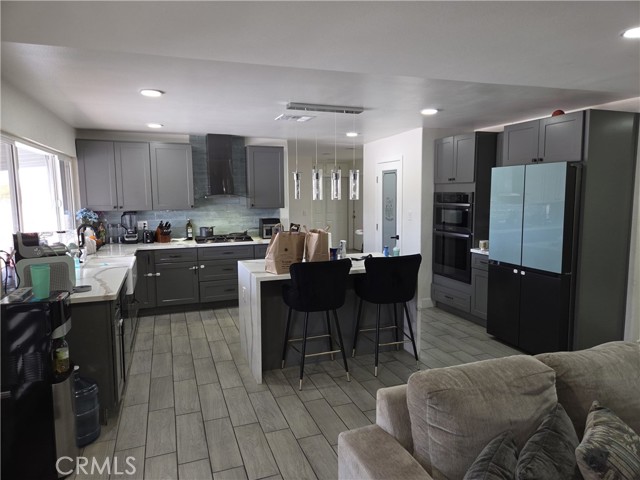 Detail Gallery Image 7 of 11 For 17314 Aspen St, Hesperia,  CA 92345 - 4 Beds | 2/1 Baths