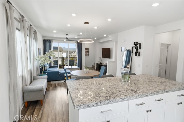 Detail Gallery Image 11 of 31 For 27465 Chamise, Valencia,  CA 91381 - 2 Beds | 3 Baths