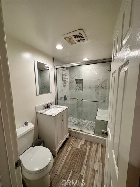 Detail Gallery Image 20 of 36 For 18406 Bessemer St, Tarzana,  CA 91335 - 3 Beds | 2 Baths