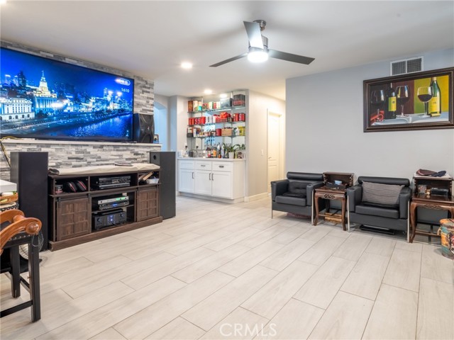 Detail Gallery Image 5 of 16 For 1661 Danbrook Pl, Upland,  CA 91784 - 4 Beds | 3 Baths