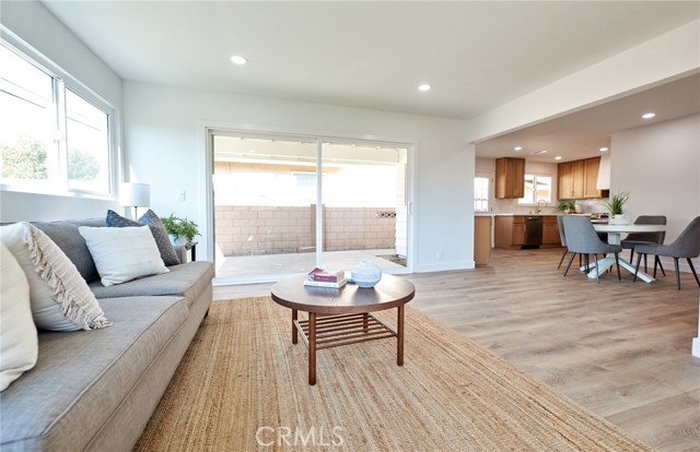 1403 N Siesta Avenue, La Puente CA: https://media.crmls.org/medias/6a1afbe3-e52b-494c-b50f-c9580fc15cb9.jpg