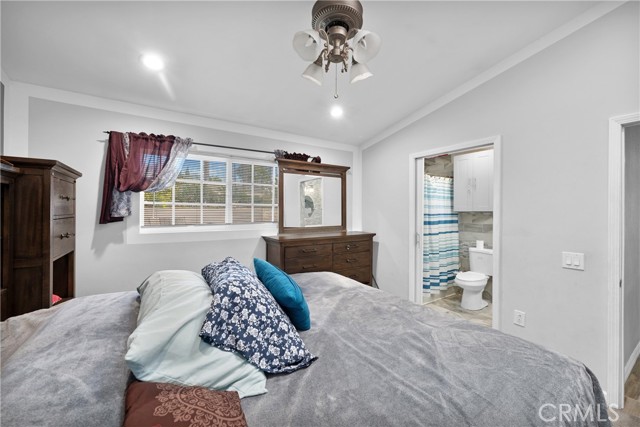 4228 Lewis Street, Oceanside CA: https://media.crmls.org/medias/6a1b61e0-bee0-4deb-9379-d115eadfc1ba.jpg