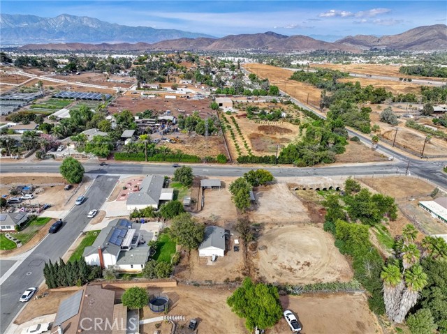 Detail Gallery Image 44 of 55 For 5620 Cliff Valley Cir, Jurupa Valley,  CA 92509 - 5 Beds | 4 Baths