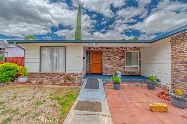 Detail Gallery Image 3 of 38 For 3557 M St, Merced,  CA 95348 - 3 Beds | 2 Baths