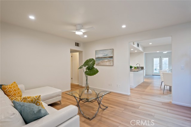 Detail Gallery Image 4 of 72 For 726 W 37th St, San Pedro,  CA 90731 - 5 Beds | 5 Baths