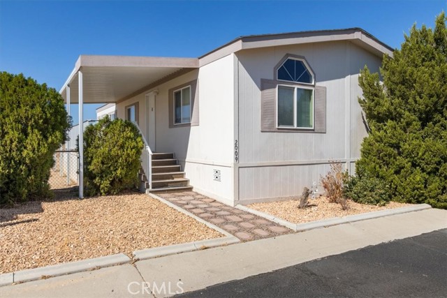 Detail Gallery Image 1 of 1 For 2009 Windbreak Dr #3,  Rosamond,  CA 93560 - 3 Beds | 2 Baths