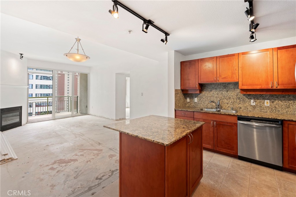 1240 India Street - photo 4