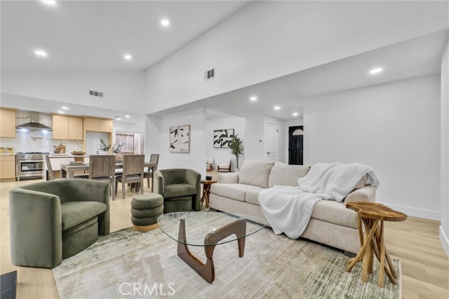 Detail Gallery Image 2 of 15 For 19811 Sienna Lane, Yorba Linda,  CA 92886 - 3 Beds | 2 Baths