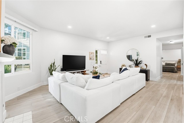 Detail Gallery Image 6 of 52 For 7322 Yellowtail Drive #104,  Huntington Beach,  CA 92648 - 2 Beds | 2 Baths