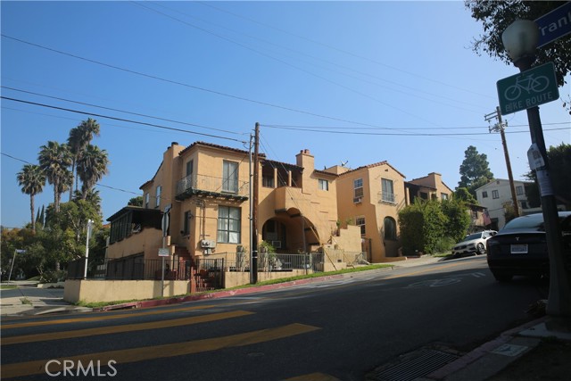 4253 Franklin Ave, Los Angeles, CA 90027