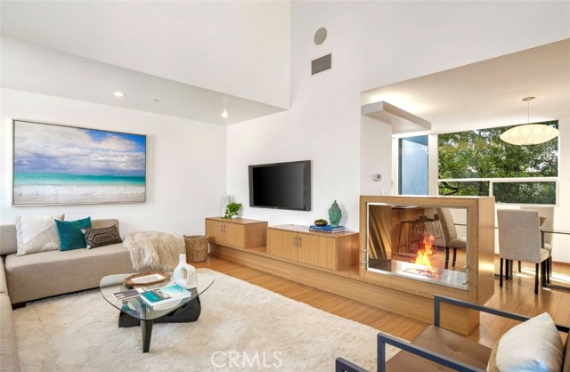 1035 19th Street, Santa Monica CA: https://media.crmls.org/medias/6a21aaeb-e822-4bd9-9da8-79ce62683be4.jpg