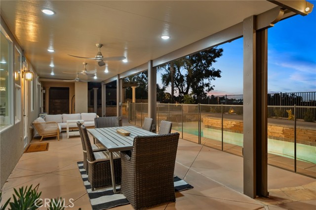 Detail Gallery Image 7 of 75 For 1561 Vandagriff Way, Corona,  CA 92883 - 4 Beds | 4 Baths